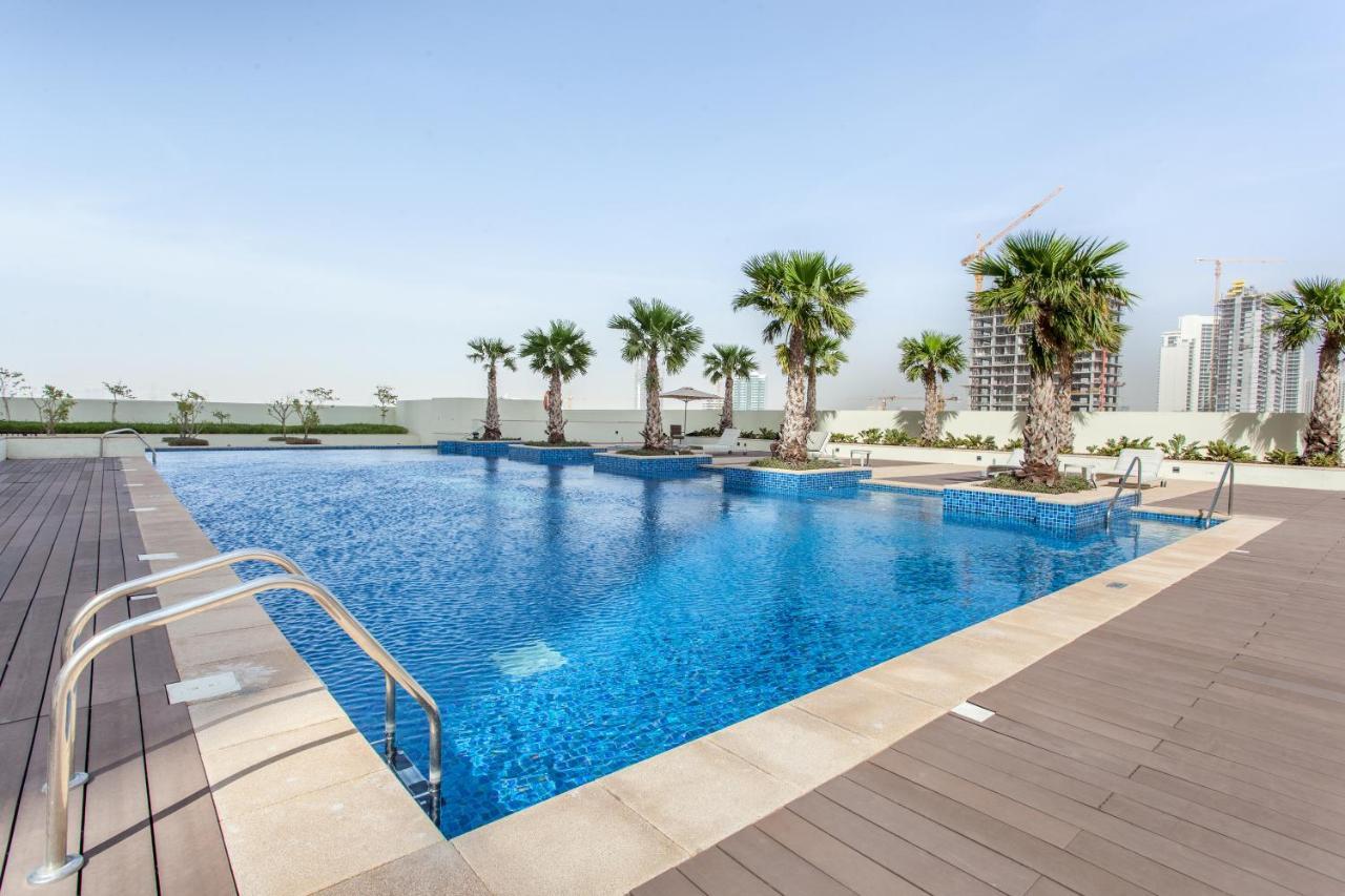 Staycae Holiday Homes - Tower 108 Dubaj Zewnętrze zdjęcie
